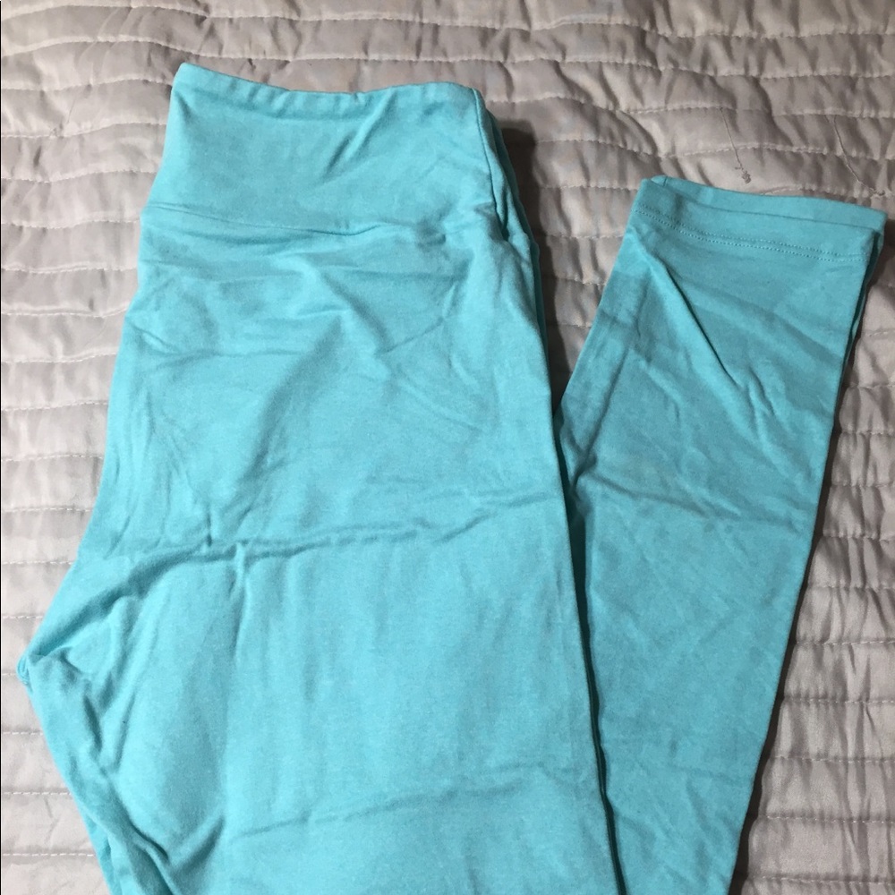 SOLD Lularoe OS Solid Heathered Seafoam Leggings